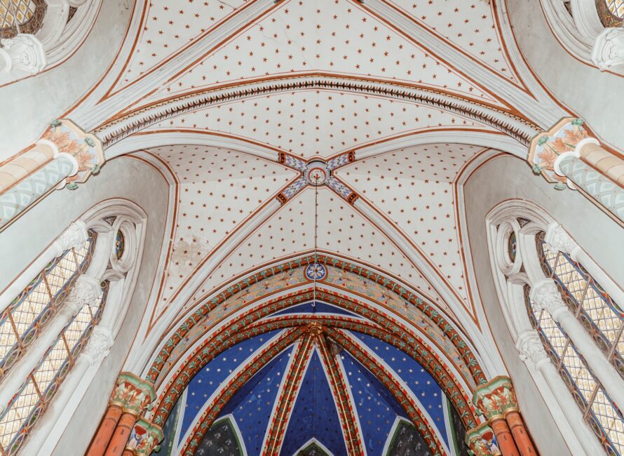 Intérieur de la chapelle privée Saint-Denis du Château Darcy